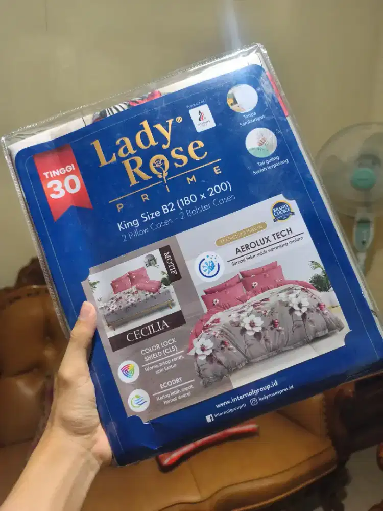 Sprei Lady Rose Prime King size B2 ( 180x200
)