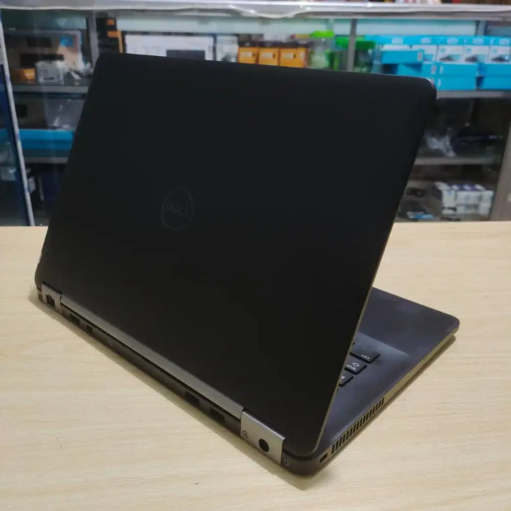 Laptop Dell Latitude E7270 Intel Core i3 6th 8/256 SSD