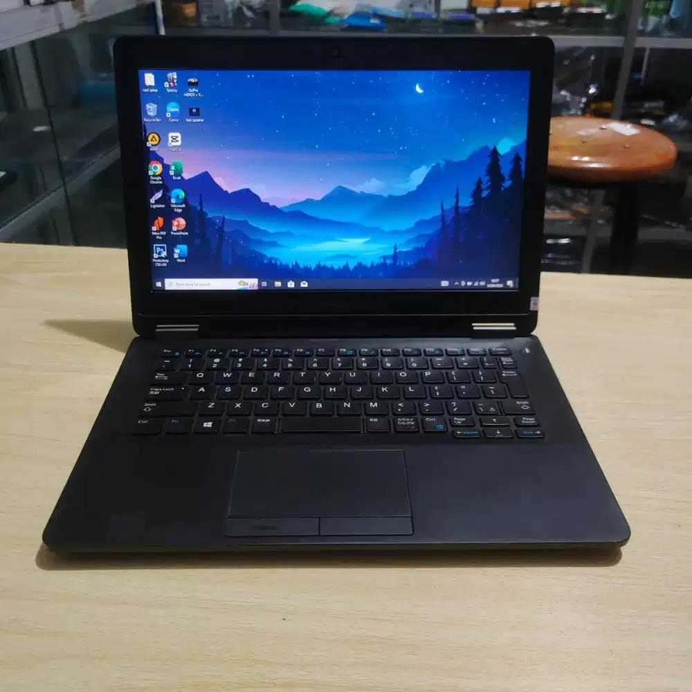 Laptop Dell Latitude E7270 Intel Core i3 6th 8/256 SSD