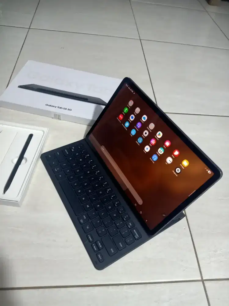 Samsung Tab s8 5G Ram 8Gb/128Gb fullset + keyboard