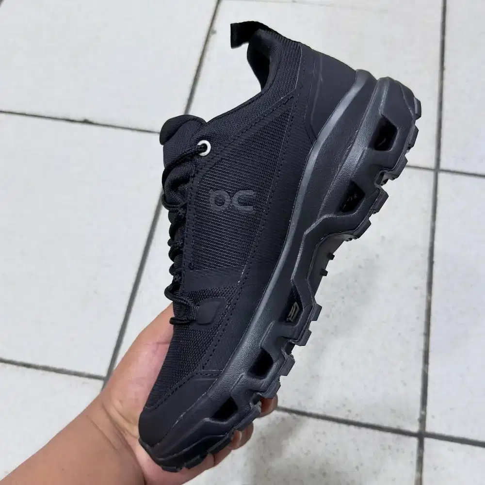 On Cloudrock Low Waterproof