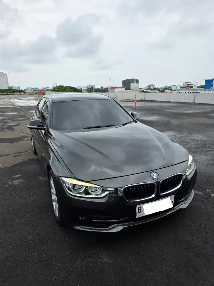 [F30] BMW 320I SPORT LCI 2016 / 2017