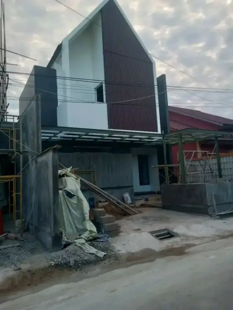 Tebang pohon dan tukang bangunan