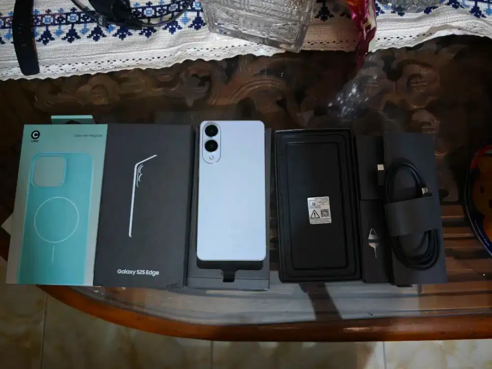 Samsung s25 Edge 12/256 biru SEIN like new garansi samsung Care + 2027