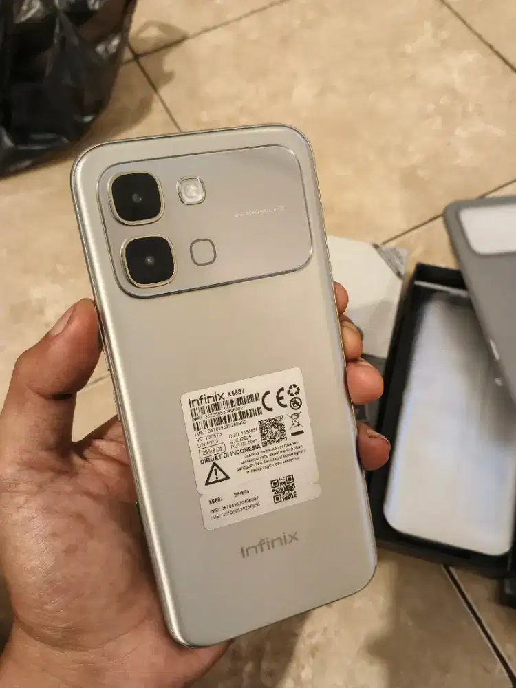 infinix note edge 8/256 gb