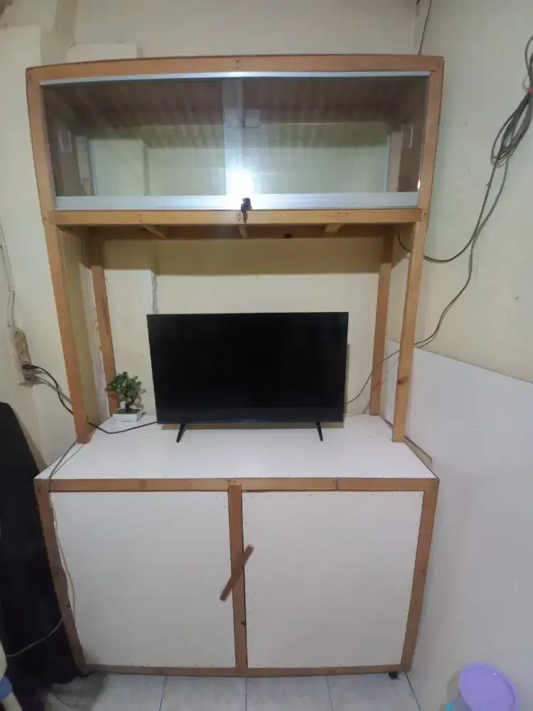 Rak tv buatan sendiri