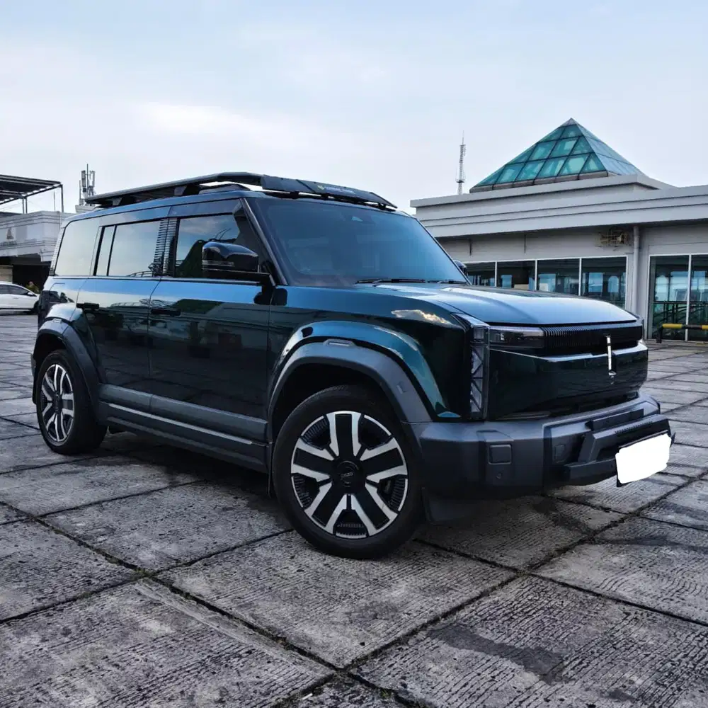 Cherry J6 4x4 iWD listrik tahun 2025 Green emerald