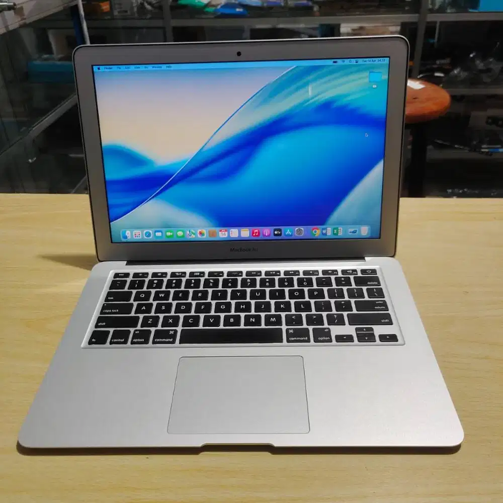 Apple Macbook Air 2017 Slim Mulus Siap Pakai 8/256 SSD