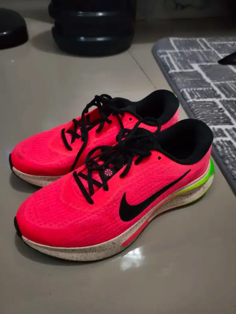 Sepatu running women nike journey