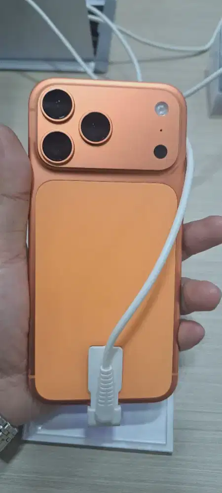 Kredit Iphone 17 Pro Max Garansi Resmi Ibox