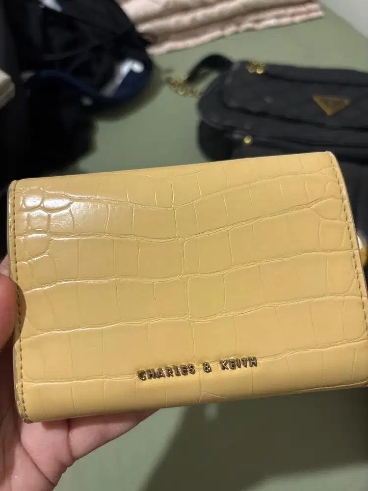 Dompet Charles N Keith