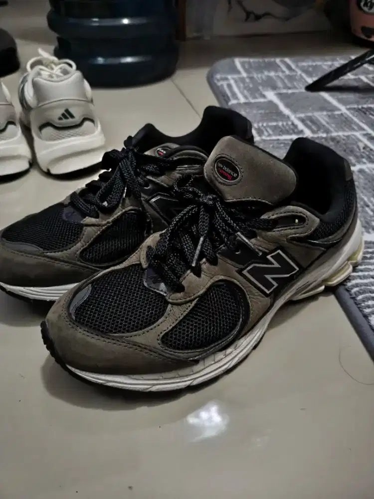 Sepatu new balance NB 2002R Black Dark Grey ML2002RB size 43