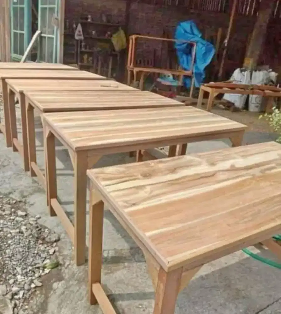 Meja warung plus bangku panjang