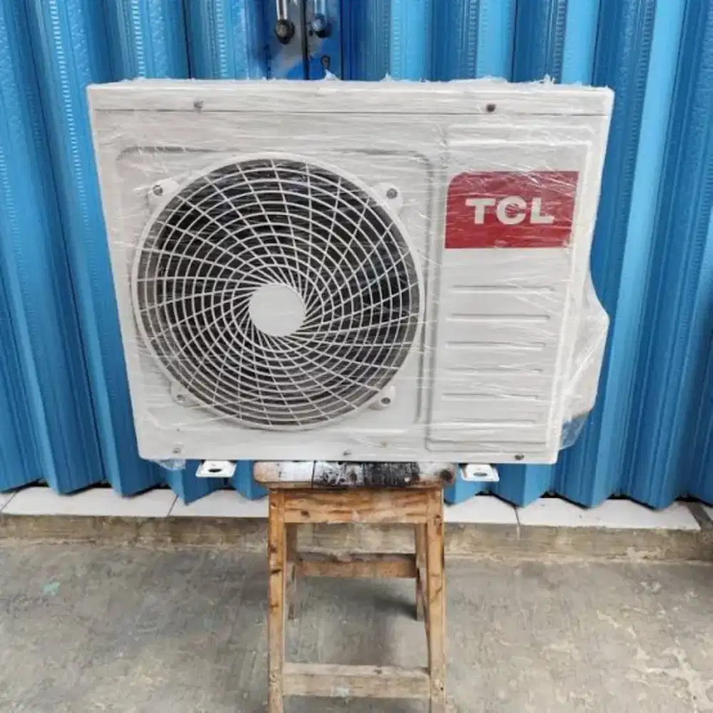 AC outdoor merek tcl 1 1/2 pk
