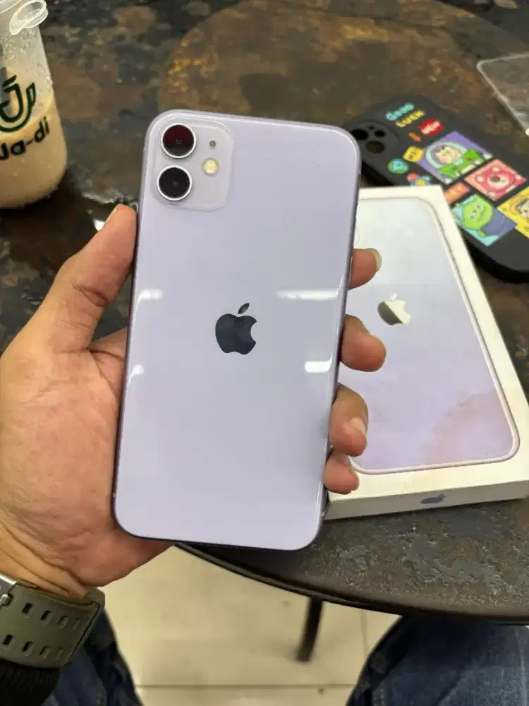 iPhone 11 64gb inter