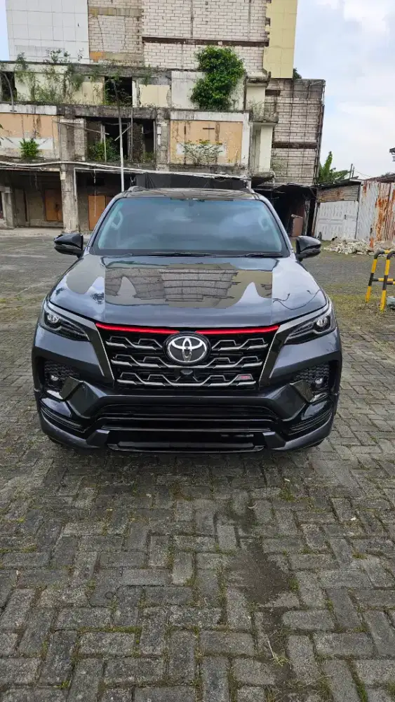 Toyota Fortuner Vrz Trd 2.4 A/T (2021)