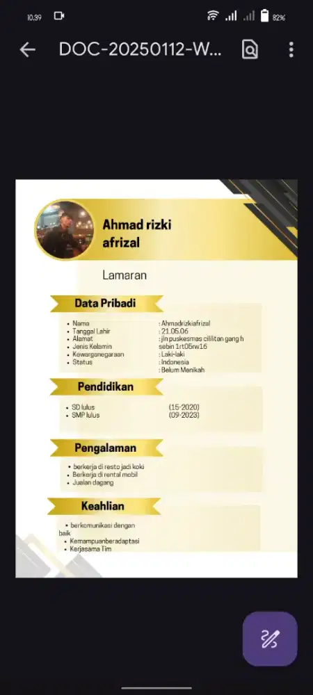 mencari lowongan kerja