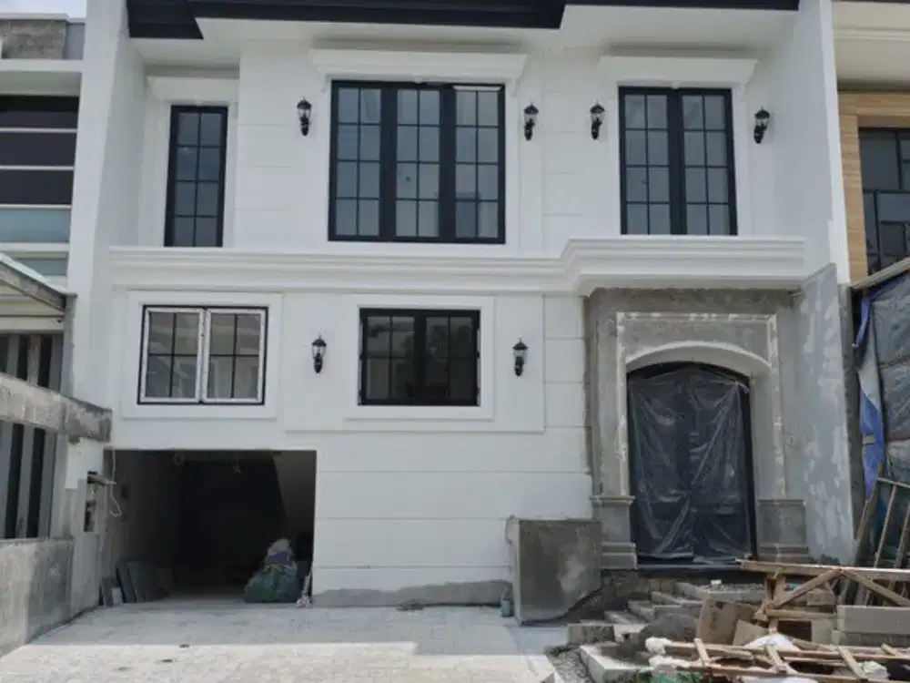 dijual rumah baru gress pakuwon Indah