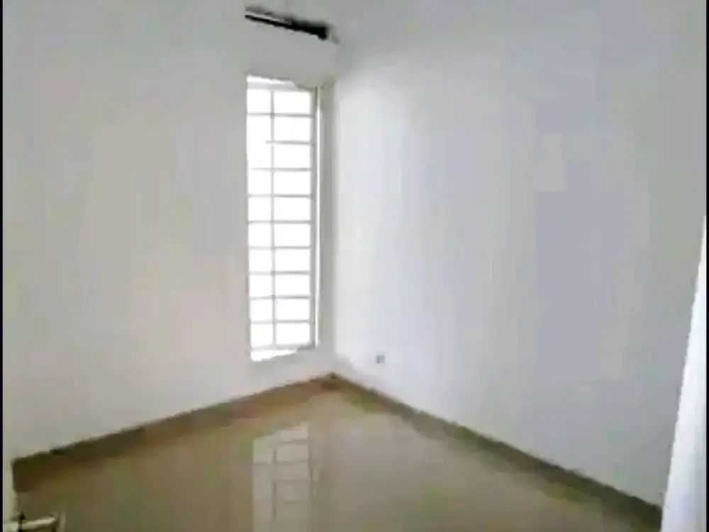 Disewakan Rumah Puri Surya Jaya Cluster Osaka