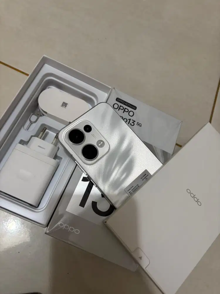 Oppo Reno 13 5G 12GB/256 Fulset mulusss