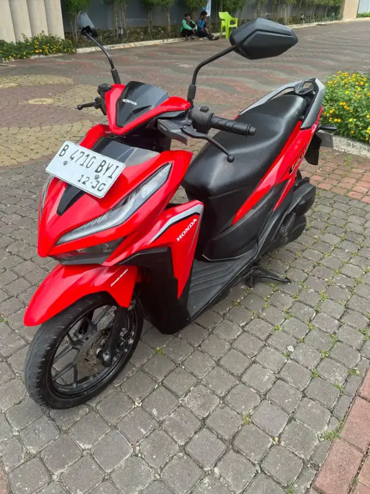 Vario 125 Cbs  LED New Merah Glossy
