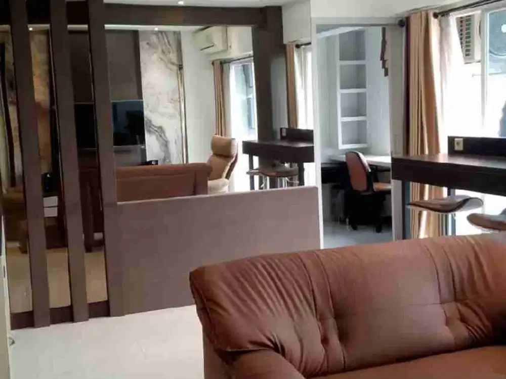 Disewakan 2 unit jadi satu apartemen puncak bukit golf surabaya barat