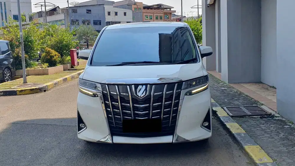 Toyota Alphard 2.5 G AT Pilot Seat 2019/2020 Low KM Record Like New