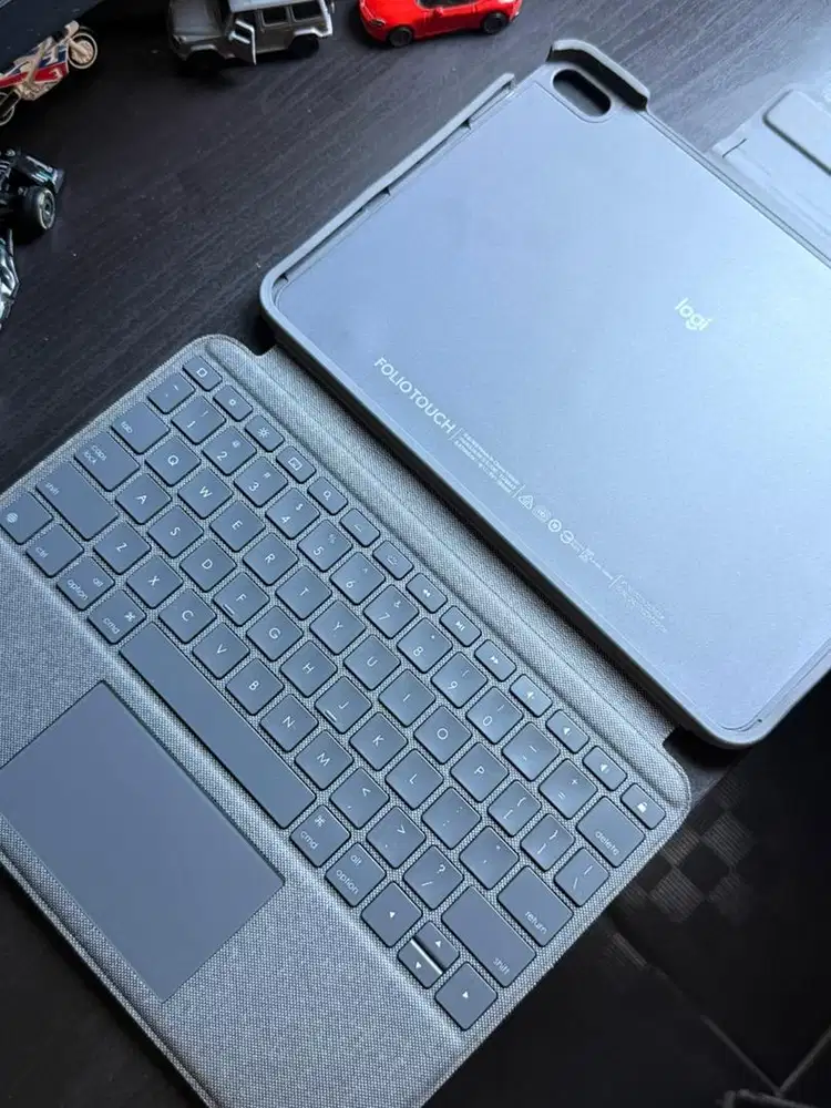 Logitech Combo Touch Keyboard Ipad 11inch