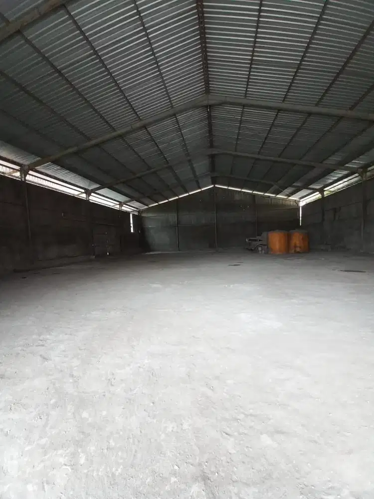 4JT/M2 MURAH! DIJUAL GARASI ALAT BERAT BANJAR SUGIHAN 0 JALAN RAYA