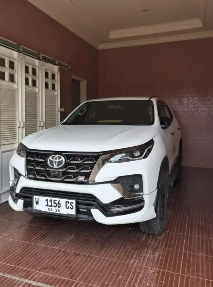 Toyota Fortuner 2.8 gr 2023