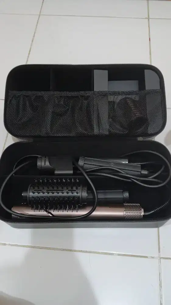 Hairdryer shark like new