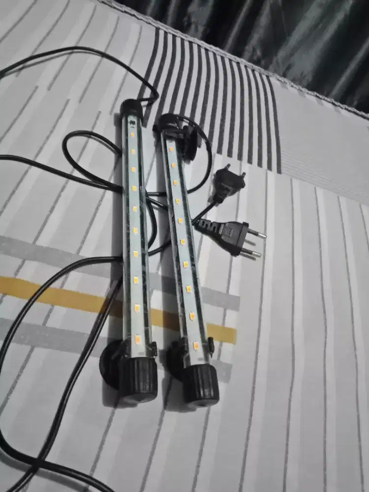 Lampu aquariumm