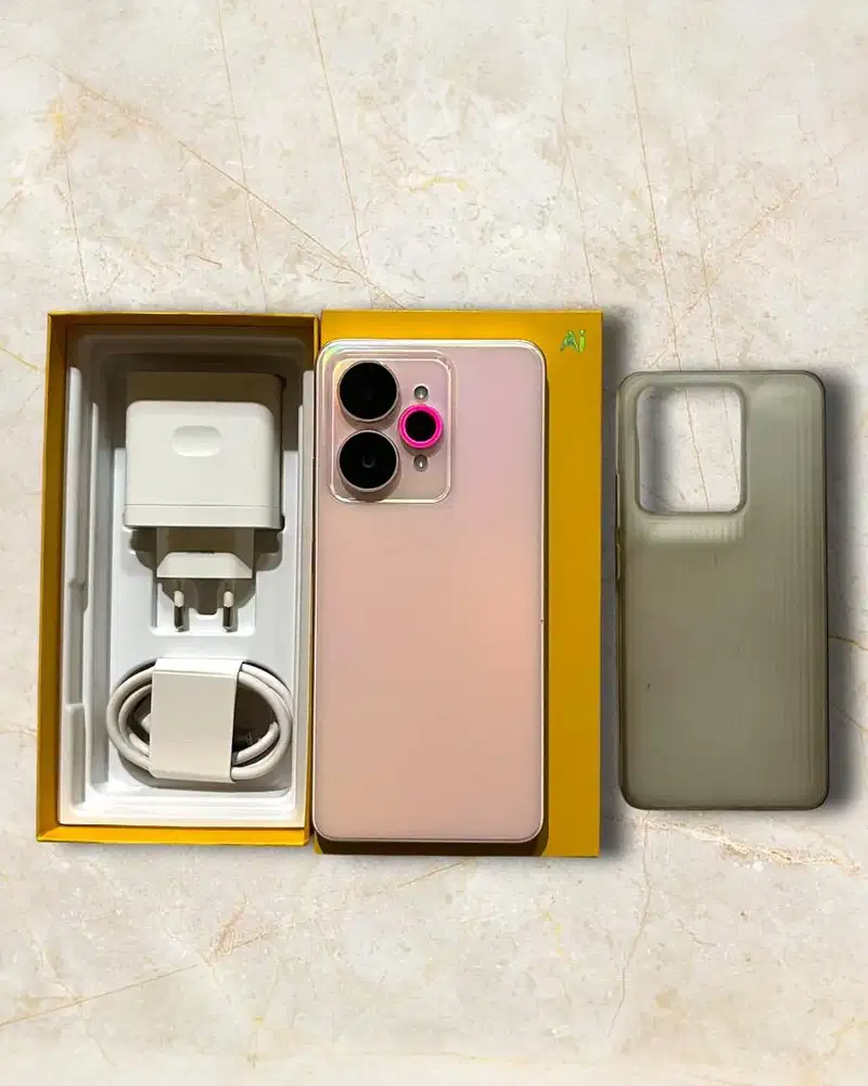 Realme 15 5G RAM 8/256GB Garansi 6 Bulan