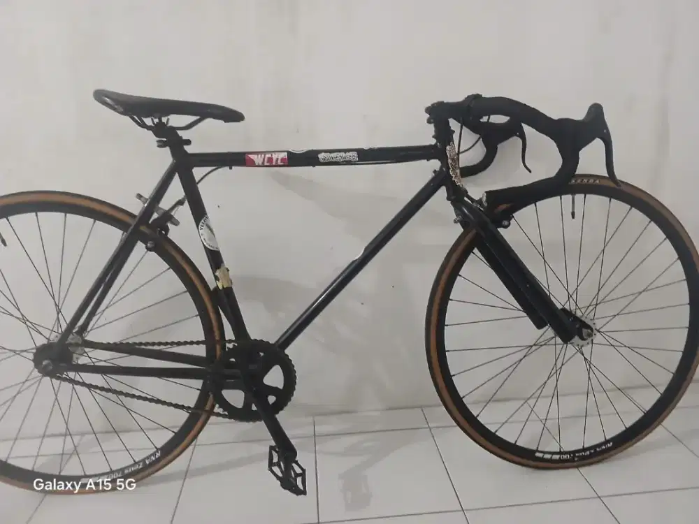 Sepeda Fixie Hitam