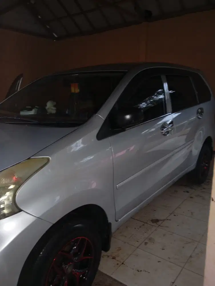 Daihatsu Xenia 2012 Bensin
