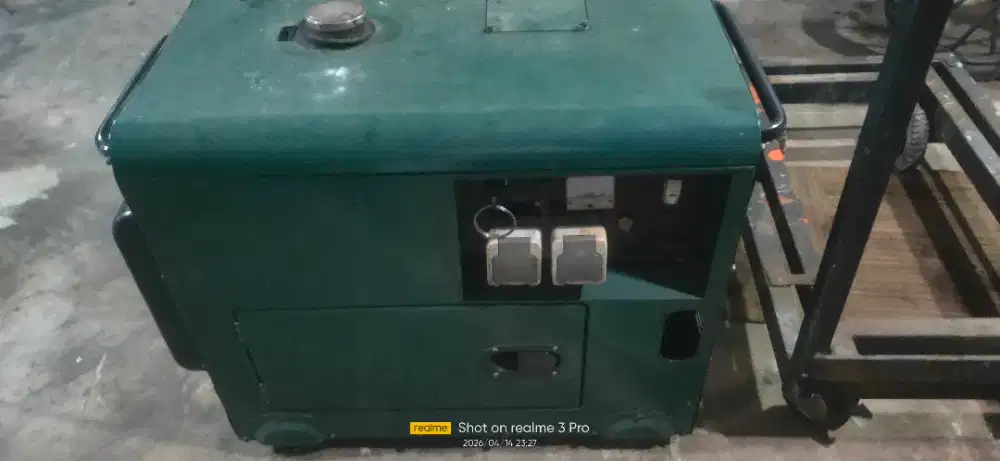 JUAL 2 unit GENSET SILENT SOLAR