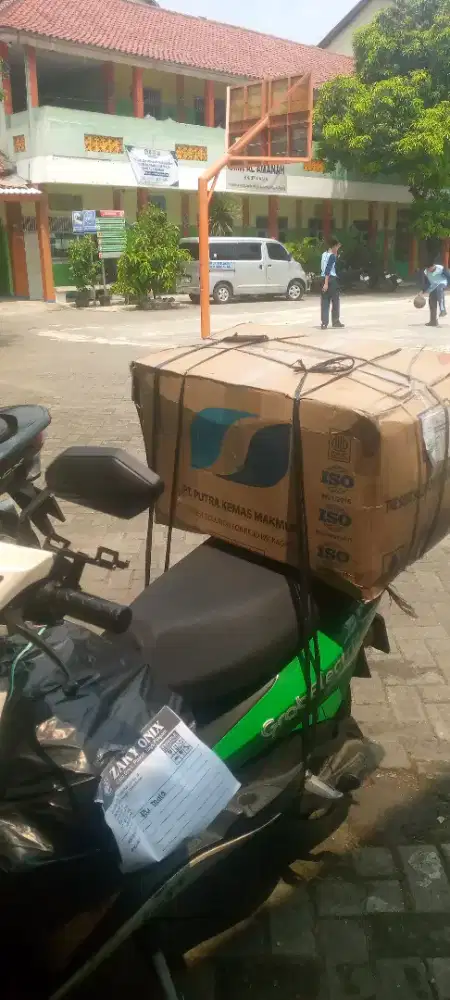 Mencari pekerjaan tetap