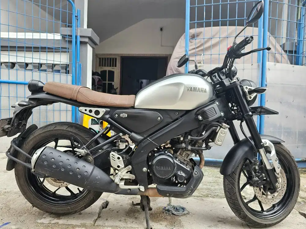 YAMAHA XSR 155 (2022) SILVER