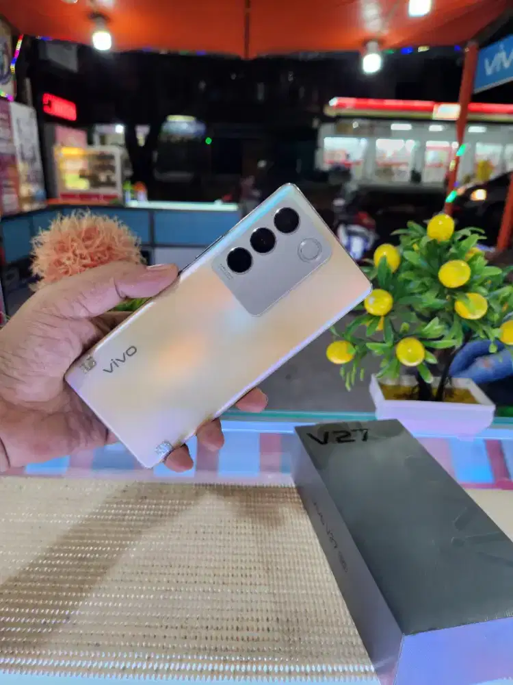 Vivo V27 5G Ram 8+8Gb/ 256Gb Fullset Mulus Original 100% Bergaransi