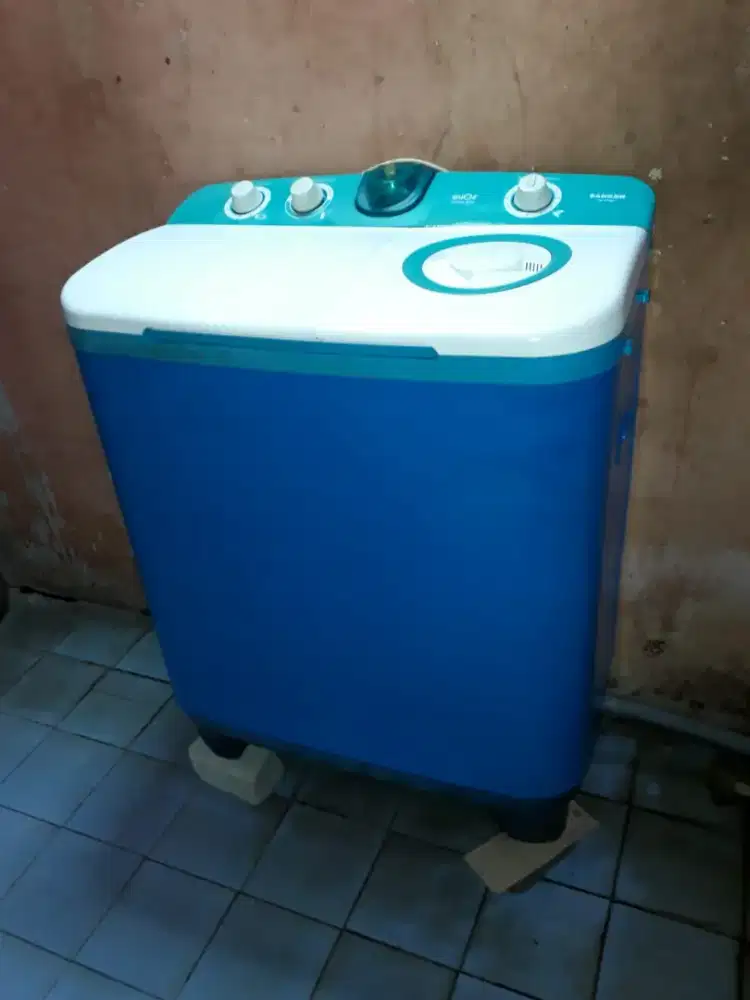 Mesin cuci Sanken 2 tabung 9kg