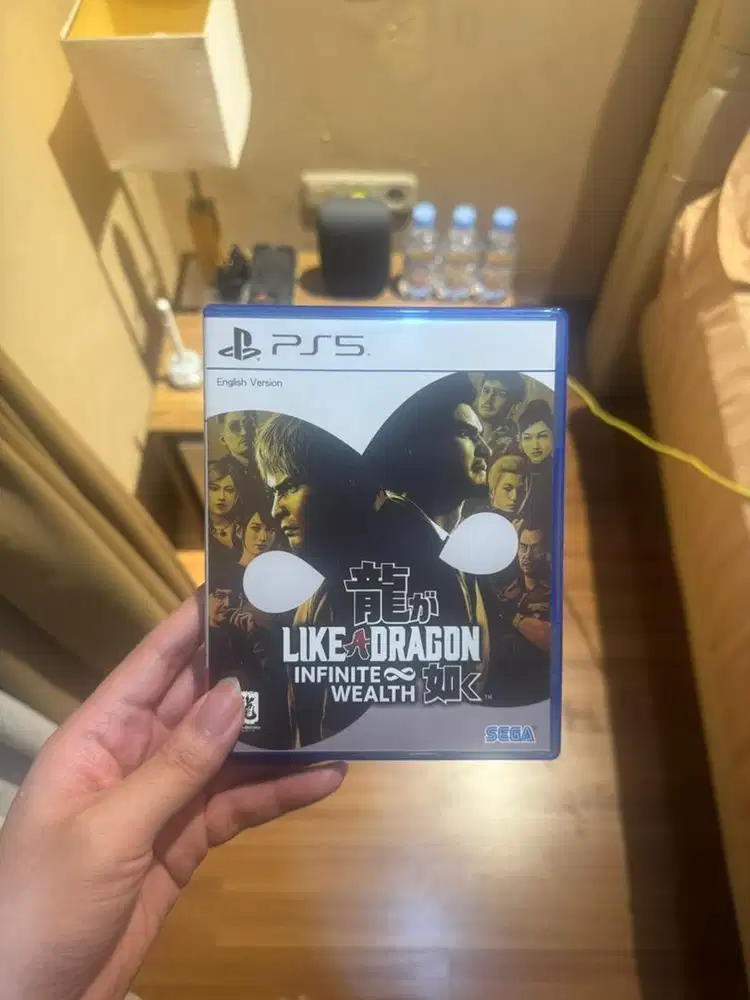 BD Kaset PS5 Yakuza Like a Dragon Infinite Wealth
