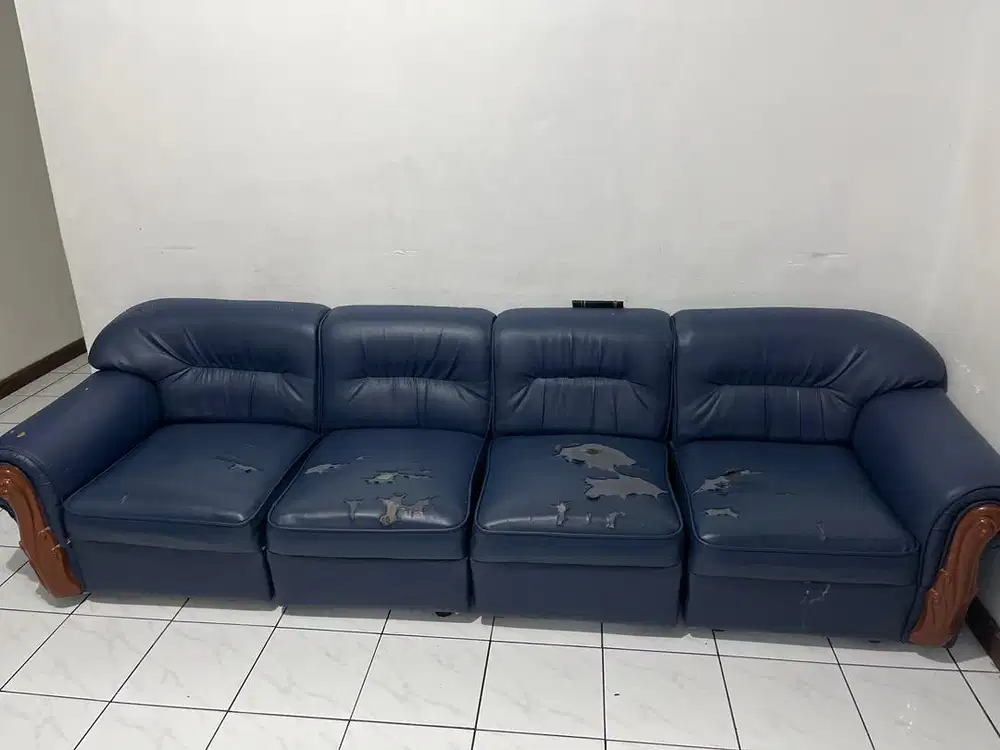 Sofa bekas biru