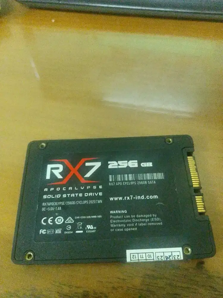 Dijual ssd sata 256 gb rx7