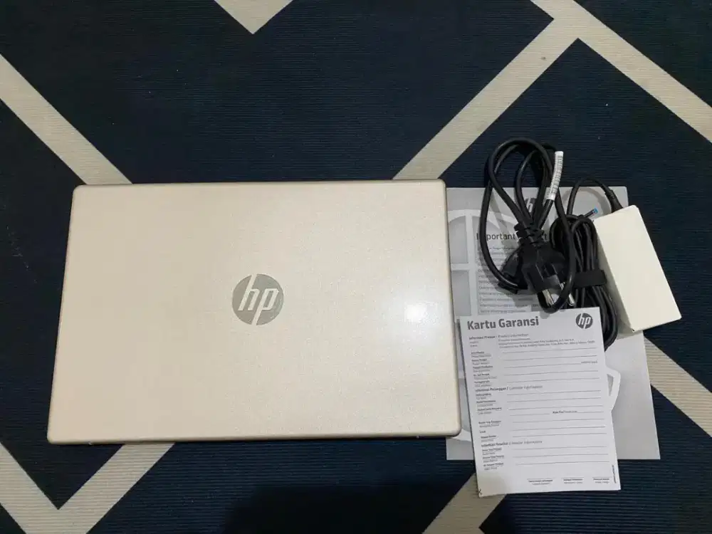 Laptop hp ryzen3 7320U 8/512 like new 99% fullset