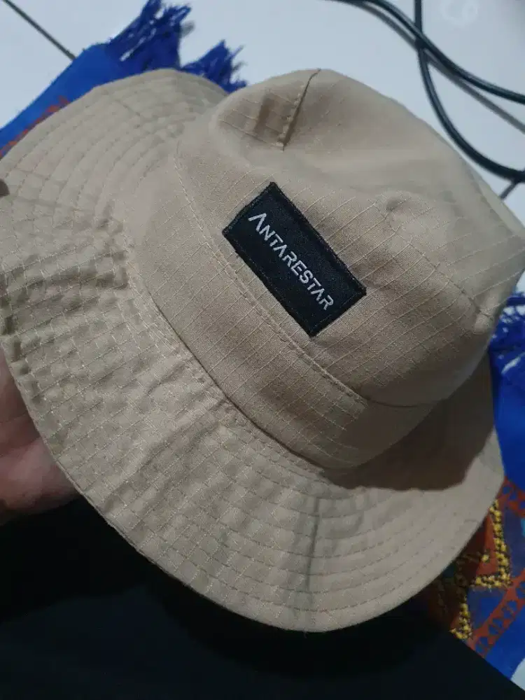 Topi Rimba Antarestar