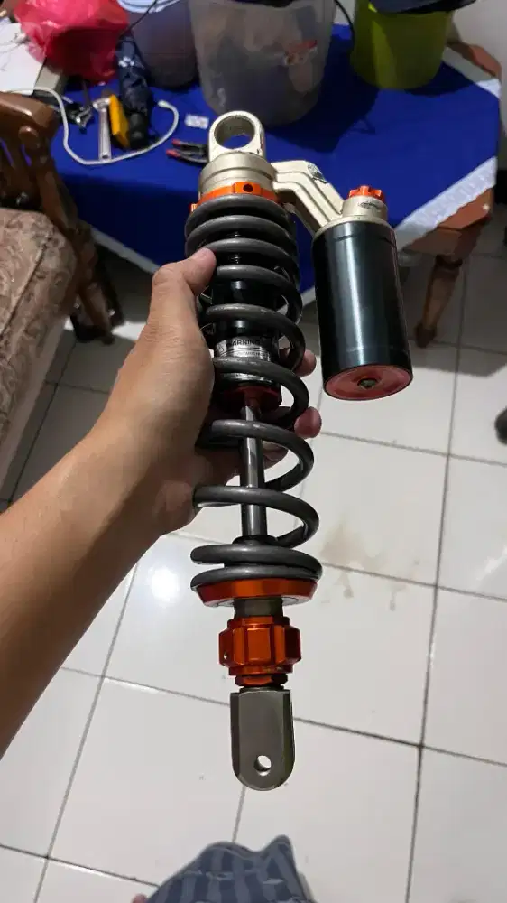 Shock tabung 330mm matic universal