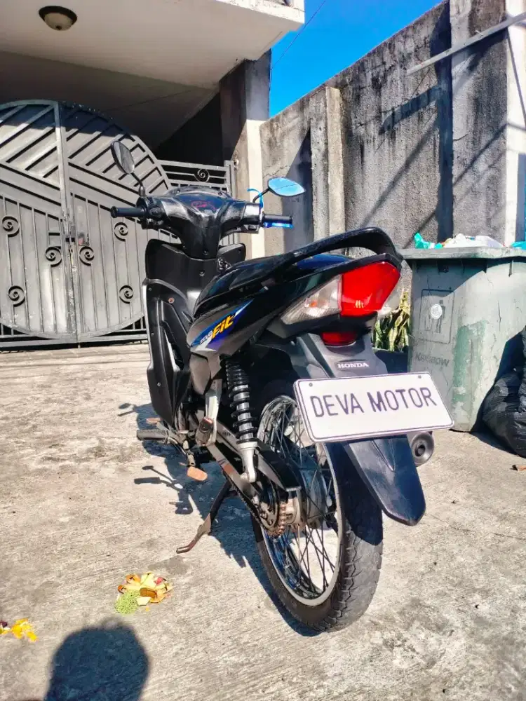 Revo 2022 hitam Deva motor
