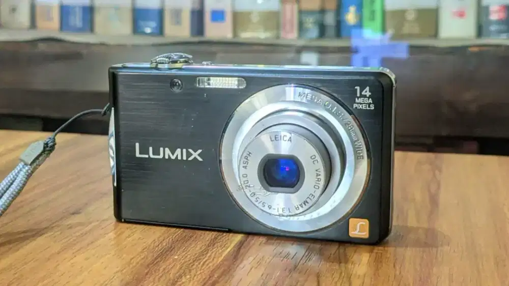 Camera analog Panasonic Lumix DMC-FS16