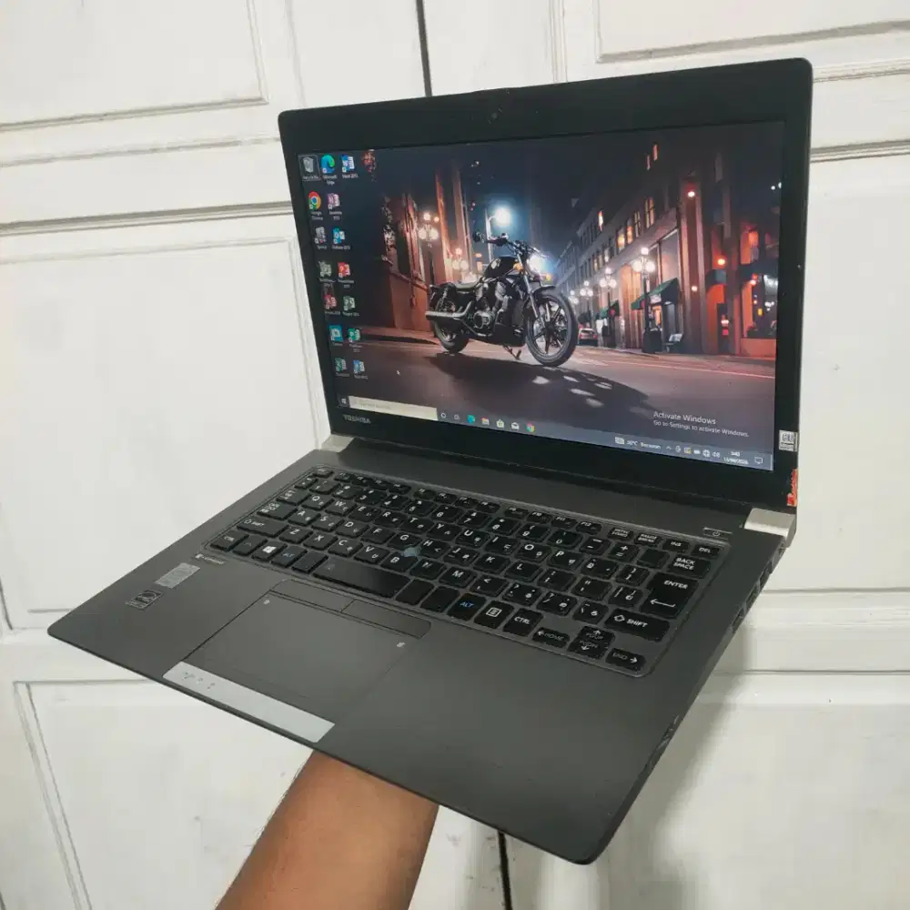 Toshiba Dynabook R63 Core i5 5300U Ram 8GB SSD 256GB
