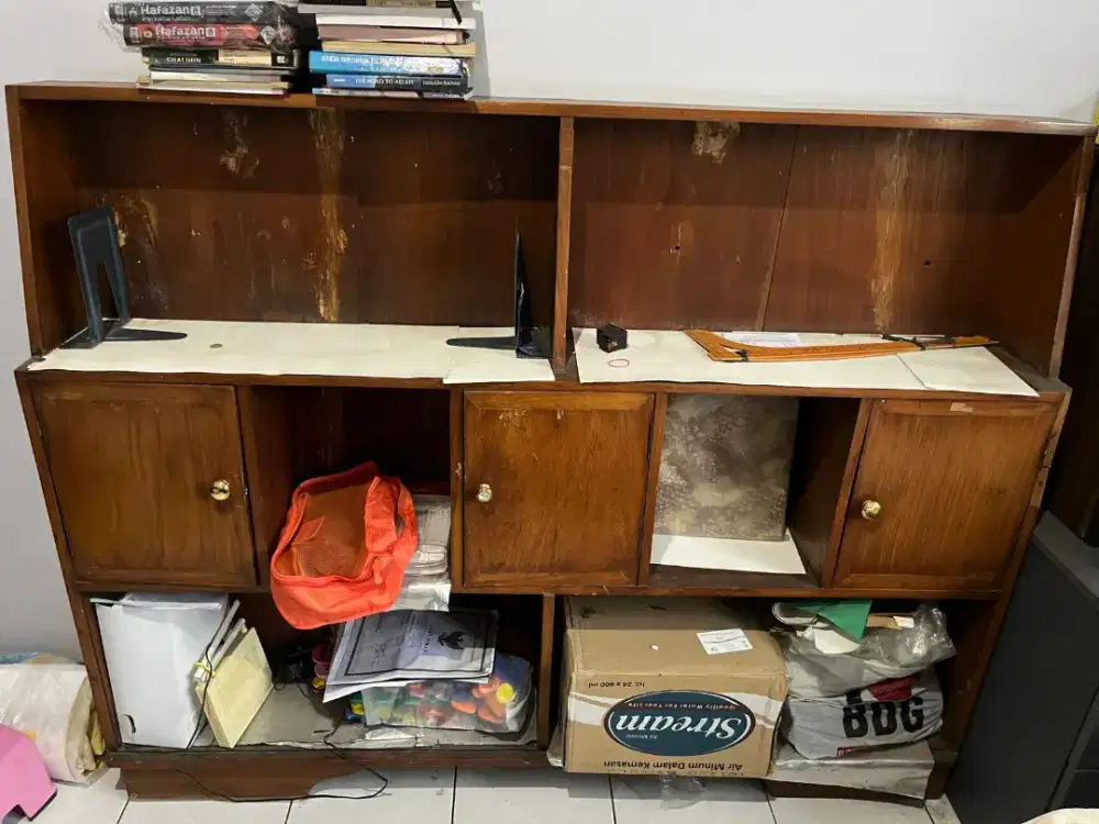 Rak buku kayu jati antik